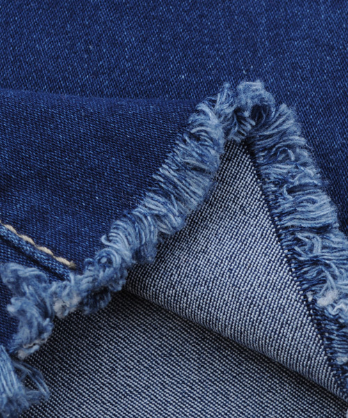 Luz Llena (philter)(ラズレナ フィルター)の「ストレッチデニム・スキニーサロペット/スキニーパンツ/切りっぱなし(サロペット/オーバーオール・レディース・ホワイト/ネイビー/ブルー・SMALL/LARGE/MEDIUM)」の12枚目の写真