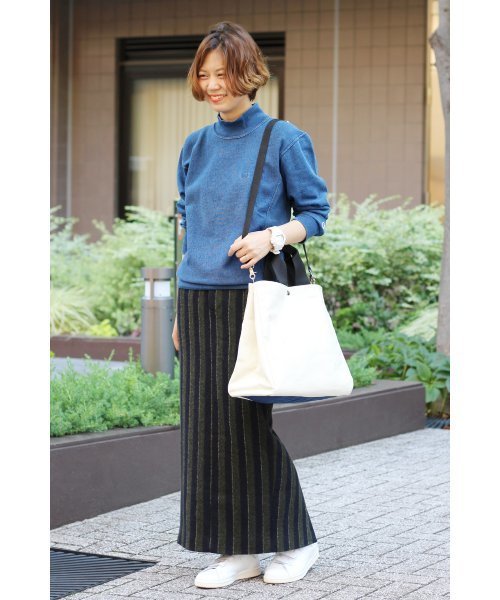 Champion（チャンピオン）の「【CHAMPION/チャンピオン】別注モックネックスウェット_#（スウェット・レディース・ブルー/ネイビー・MEDIUM/SMALL）」の5枚目の写真