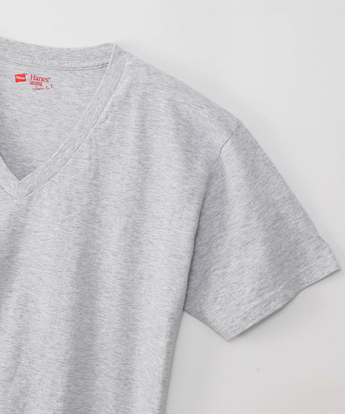 HANES（ヘインズ）の「Hanes ヘインズ 2P JAPAN Fit　ジャパンフィット（2枚組） VネックTシャツ アソート（Tシャツ/カットソー・レディース・ホワイト×グレー/ホワイト×ブラック・SMALL/X-SMALL）」の6枚目の写真