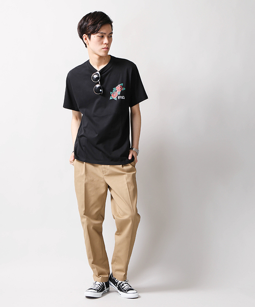 WEGO（ウィゴー）の「WEGO/ローズワンポイントカットソー（Tシャツ/カットソー・メンズ・ホワイト/ブラック・LARGE/X-LARGE/MEDIUM）」の6枚目の写真