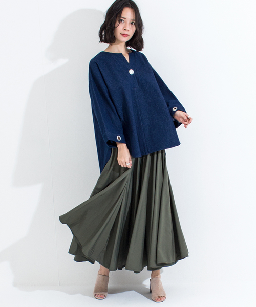 Furryrate（ファーリーレート）の「コーデュロイ合わせVネックブラウス		 		（シャツ/ブラウス・レディース・ベージュ/カーキ/インディゴブルー/チャコールグレー・FREE）」の10枚目の写真