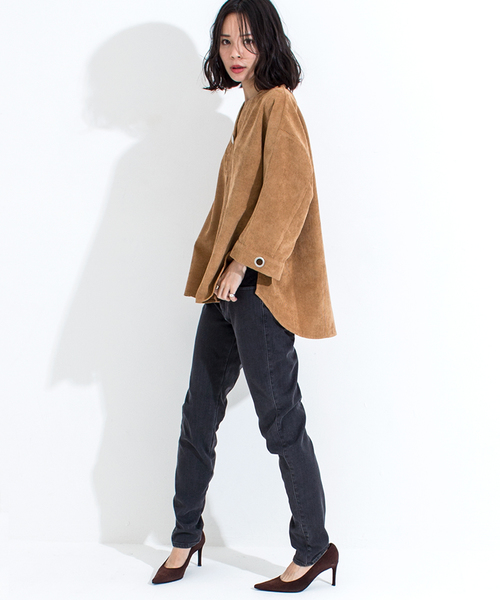 Furryrate（ファーリーレート）の「コーデュロイ合わせVネックブラウス		 		（シャツ/ブラウス・レディース・ベージュ/カーキ/インディゴブルー/チャコールグレー・FREE）」の7枚目の写真