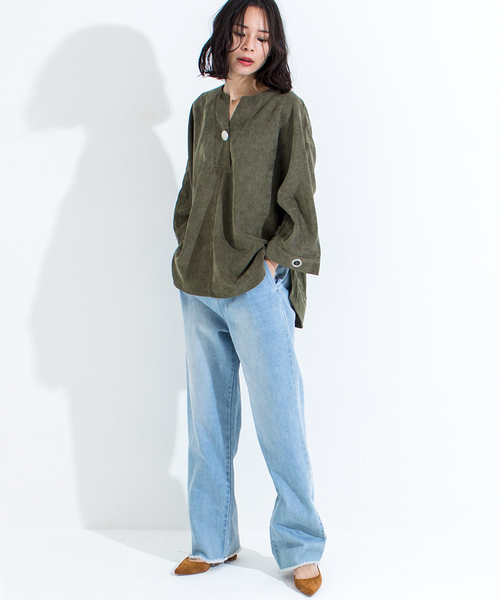 Furryrate（ファーリーレート）の「コーデュロイ合わせVネックブラウス		 		（シャツ/ブラウス・レディース・ベージュ/カーキ/インディゴブルー/チャコールグレー・FREE）」の9枚目の写真