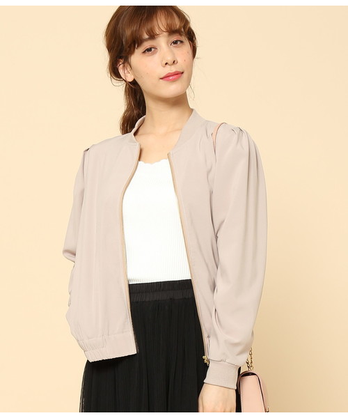 ROPE' PICNIC（ロペピクニック）の「タックショルダーブルゾン（ブルゾン・レディース・ブラック/ベージュ・38/40）」の2枚目の写真