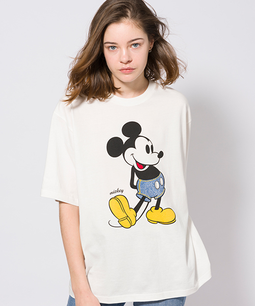 Disney（ディズニー）の「スタンディングミッキーＴシャツ（Tシャツ/カットソー・レディース・ホワイト/ブラック・LL/M/L）」の15枚目の写真