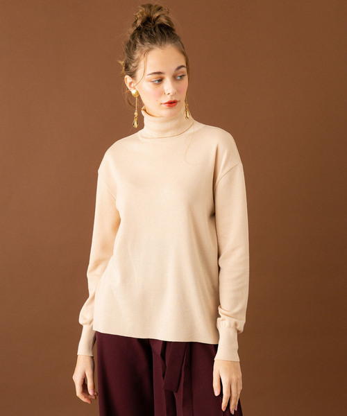 UNITED TOKYO（ユナイテッドトウキョウ）の「18Gタートルネックニット（ニット/セーター・レディース・ブラック/ベージュ/パープル/アイボリー/ワインレッド・1）」の13枚目の写真