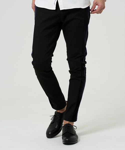 GOSTAR DE FUGA（ゴスタール ジフーガ）の「ラインスラックスパンツ（その他パンツ・メンズ・ブラック/ベージュ・S/M/L）」の3枚目の写真