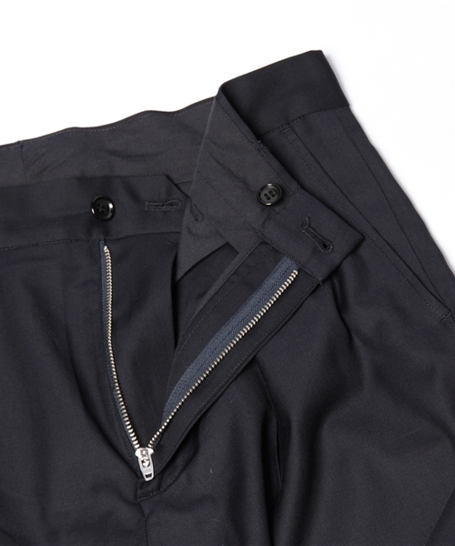 Lui's（ルイス）の「Lui's ワイドパンツ(スラックスタイプ）（スラックス・メンズ・ネイビー/ベージュ・SMALL/MEDIUM）」の8枚目の写真