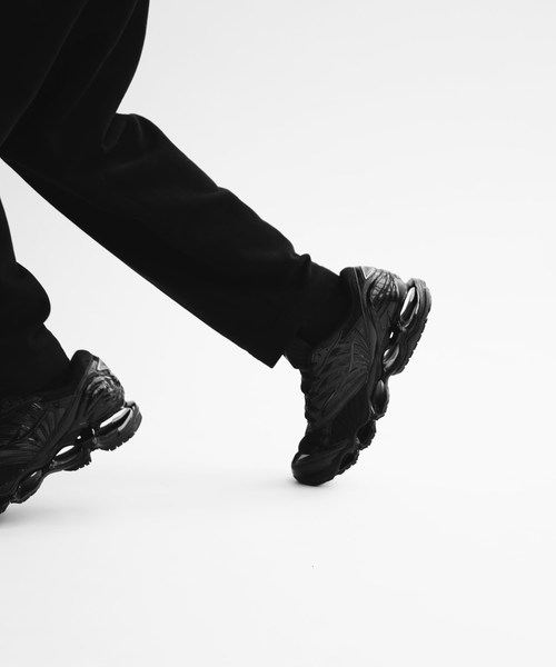 MIZUNO（ミズノ　）の「ミズノ MIZUNO ウエーブプロフェシー 8（スニーカー・メンズ・ブラック×ブラック・25.0cm/25.5cm/26.0cm/26.5cm/27.0cm/27.5cm/28.0cm）」の10枚目の写真