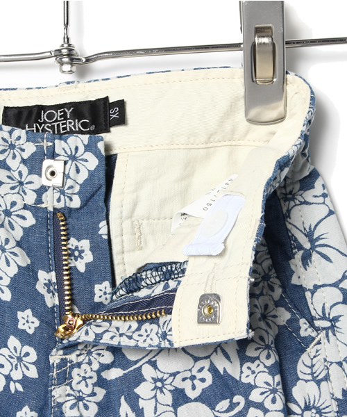 JOEY HYSTERIC（ジョーイヒステリック）の「HIBISCUS 総柄 ショートパンツ（その他パンツ・キッズ・インディゴブルー・SMALL/X-SMALL/MEDIUM）」の2枚目の写真