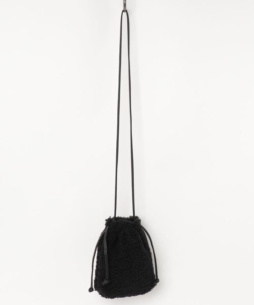VANNIE U（ヴァニーユー）の「VANNIE U ボア巾着BAG（ショルダーバッグ・レディース・ブラック/ベージュ/ナチュラル・FREE）」の16枚目の写真