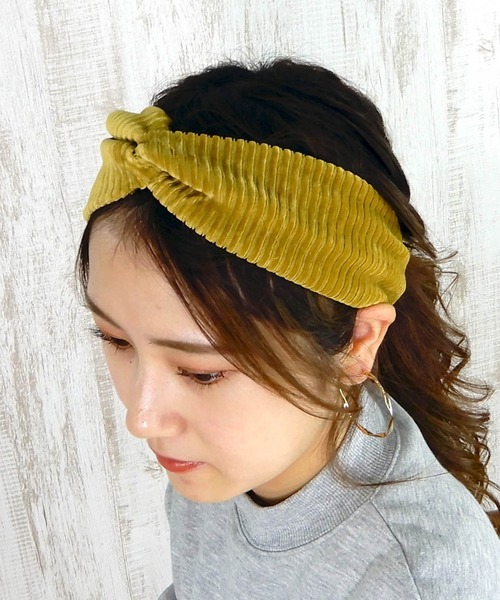 minia（ミニア）の「コーデュロイターバン　[ minia ]　≪2019AW新作≫（ヘアバンド・レディース・モカ/イエロー/アイボリー/グレー/カーキ/ブラック/ネイビー・FREE）」の7枚目の写真