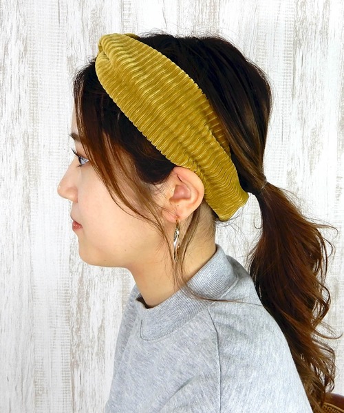 minia（ミニア）の「コーデュロイターバン　[ minia ]　≪2019AW新作≫（ヘアバンド・レディース・モカ/イエロー/アイボリー/グレー/カーキ/ブラック/ネイビー・FREE）」の11枚目の写真