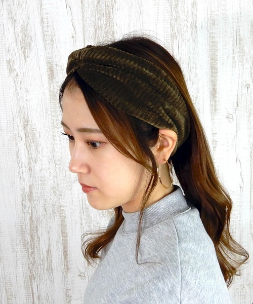 minia（ミニア）の「コーデュロイターバン　[ minia ]　≪2019AW新作≫（ヘアバンド・レディース・モカ/イエロー/アイボリー/グレー/カーキ/ブラック/ネイビー・FREE）」の22枚目の写真