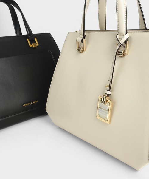 CHARLES & KEITH(チャールズ & キース)の「クラシック ストラクチャードハンドバッグ / Classic Structured Handbag(トートバッグ・レディース・ブラック/カーキ/イエロー/グリーン/クリーム・L)」の9枚目の写真