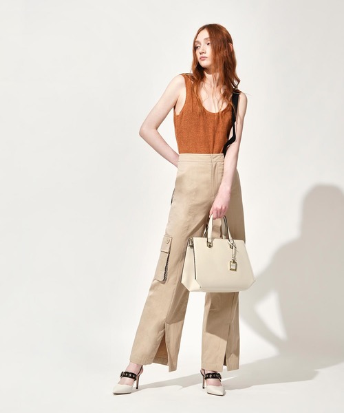 CHARLES & KEITH(チャールズ & キース)の「クラシック ストラクチャードハンドバッグ / Classic Structured Handbag(トートバッグ・レディース・ブラック/カーキ/イエロー/グリーン/クリーム・L)」の21枚目の写真