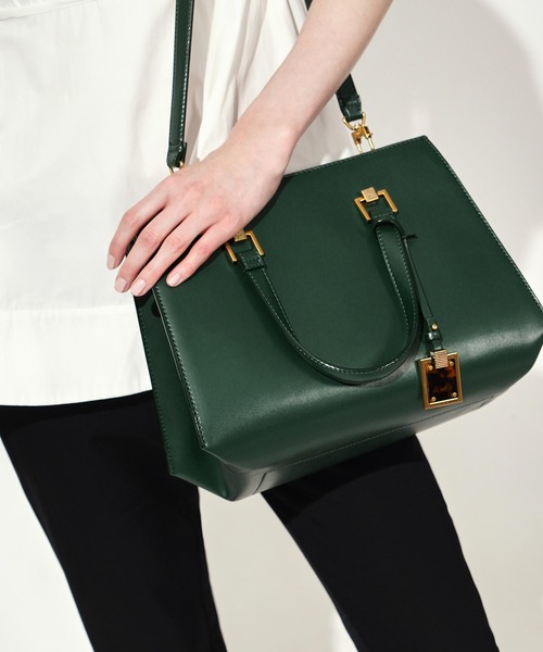 CHARLES & KEITH(チャールズ & キース)の「クラシック ストラクチャードハンドバッグ / Classic Structured Handbag(トートバッグ・レディース・ブラック/カーキ/イエロー/グリーン/クリーム・L)」の15枚目の写真