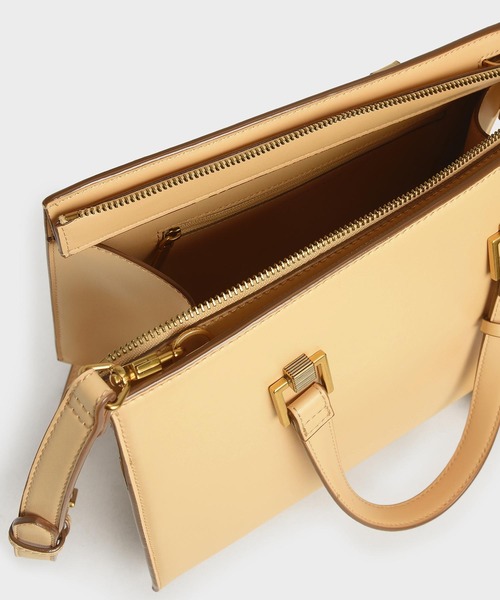 CHARLES & KEITH(チャールズ & キース)の「クラシック ストラクチャードハンドバッグ / Classic Structured Handbag(トートバッグ・レディース・ブラック/カーキ/イエロー/グリーン/クリーム・L)」の12枚目の写真