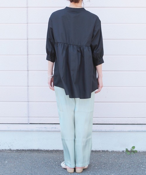 reca（レカ）の「バンドカラーボリューム袖ギャザーフレアシャツ（シャツ/ブラウス・レディース・グリーン系その他/オフホワイト/ブラック/ベージュ・L/M）」の20枚目の写真