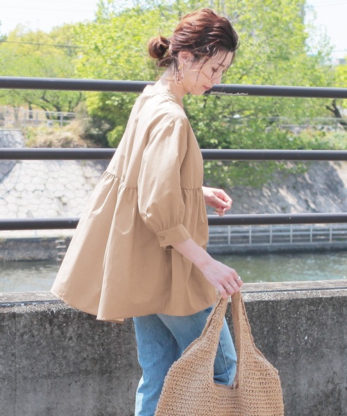 reca（レカ）の「バンドカラーボリューム袖ギャザーフレアシャツ（シャツ/ブラウス・レディース・グリーン系その他/オフホワイト/ブラック/ベージュ・L/M）」の8枚目の写真