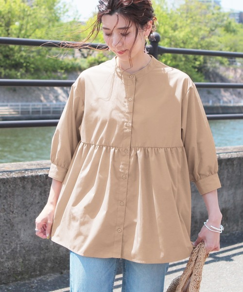 reca（レカ）の「バンドカラーボリューム袖ギャザーフレアシャツ（シャツ/ブラウス・レディース・グリーン系その他/オフホワイト/ブラック/ベージュ・L/M）」の5枚目の写真