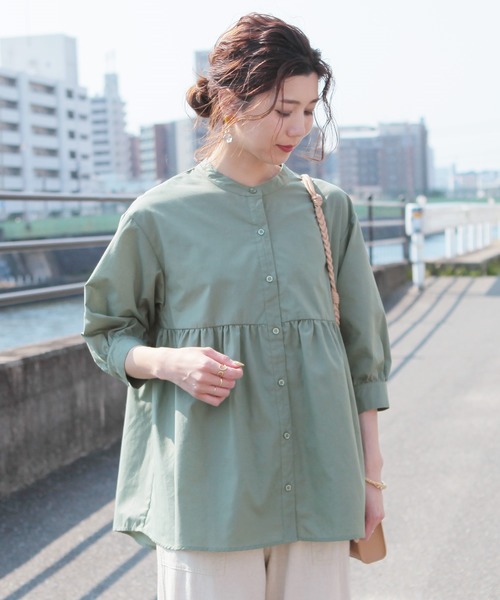 reca（レカ）の「バンドカラーボリューム袖ギャザーフレアシャツ（シャツ/ブラウス・レディース・グリーン系その他/オフホワイト/ブラック/ベージュ・L/M）」の9枚目の写真