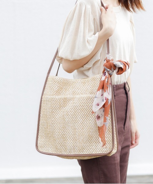 Chico（チコ）の「パイピングメッシュトートバッグ（トートバッグ・レディース・ベージュ/ブラウン/アイボリー/ブラック/ダークブラウン・FREE）」の5枚目の写真
