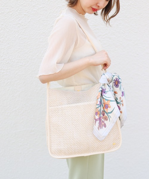 Chico（チコ）の「パイピングメッシュトートバッグ（トートバッグ・レディース・ベージュ/ブラウン/アイボリー/ブラック/ダークブラウン・FREE）」の2枚目の写真