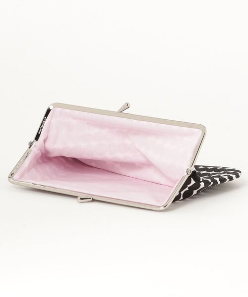 marimekko（マリメッコ）の「RASYMATTO / PUOLIKAS KUKKARO（ポーチ・レディース・ブラック/ブラック×ピンク/ベージュ・FREE）」の6枚目の写真