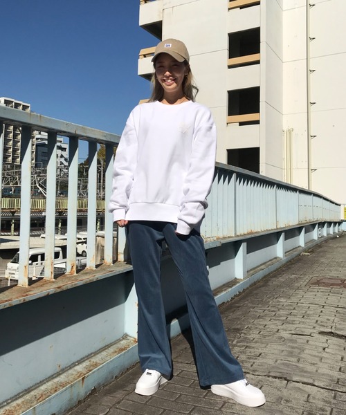 RVCA(ルーカ)の「RVCA/ルーカ ビッグシルエット ロゴスウェット BA044-025(スウェット・レディース・カモフラージュ/ホワイト/ブラック/グリーン・XS/S)」の14枚目の写真