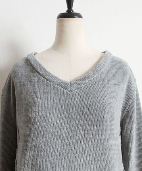 tocco closet(トッコ クローゼット)の「フラワーレース装飾Vネックトップス×フレアスカートのモールニットソーセットアップ(ワンピース・レディース・グレー系その他/ブラウン系その他・M)」の5枚目の写真