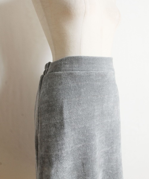 tocco closet(トッコ クローゼット)の「フラワーレース装飾Vネックトップス×フレアスカートのモールニットソーセットアップ(ワンピース・レディース・グレー系その他/ブラウン系その他・M)」の6枚目の写真