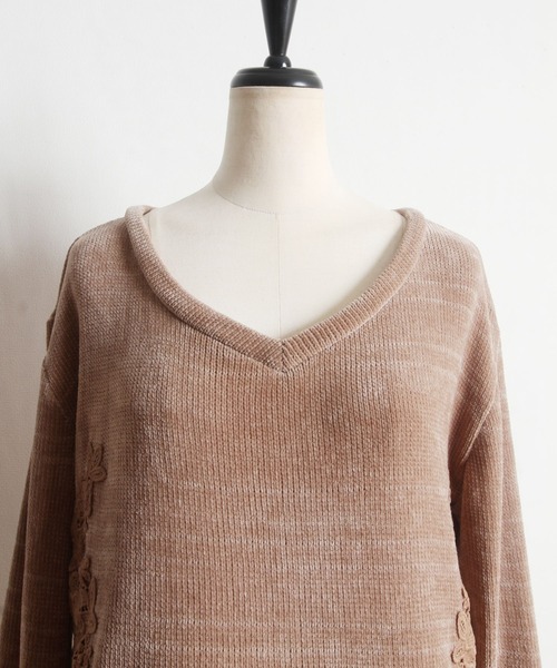 tocco closet(トッコ クローゼット)の「フラワーレース装飾Vネックトップス×フレアスカートのモールニットソーセットアップ(ワンピース・レディース・グレー系その他/ブラウン系その他・M)」の20枚目の写真