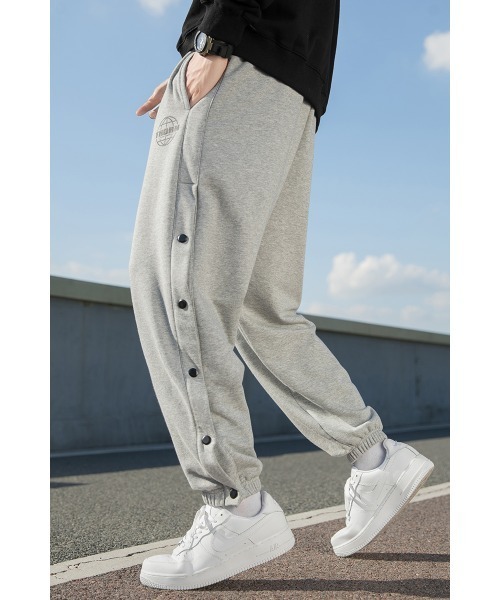 HOOK（フック）の「【HOOK】個性派サイドボタンスウェットパンツ