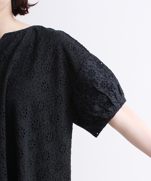 yuni（ユニ ）の「インドレース刺繍 バルーンスリーブワンピース