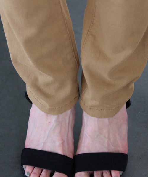 ElegChic(エレグシック)の「ストレッチスキニーパンツ(チノパンツ・レディース・アイボリー/ベージュ/ブラック/チャコール/カーキ/オフホワイト・L/M)」の11枚目の写真