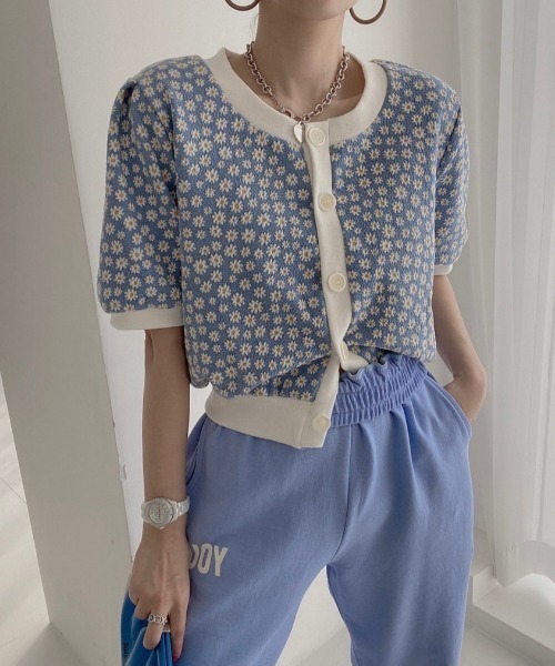 ABITOKYO（アビトーキョー）の「スタンドネック花柄ショルダーブラウス（シャツ/ブラウス・レディース・ブラック/ベージュ/ブルー/ネイビー/イエロー/グリーン/パープル/ピンク・FREE）」の11枚目の写真