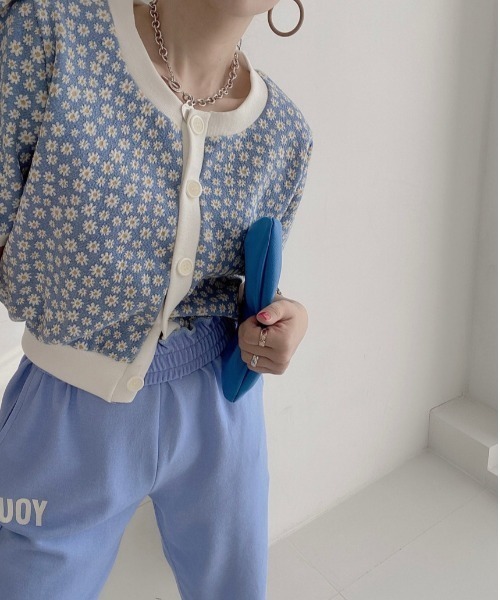 ABITOKYO（アビトーキョー）の「スタンドネック花柄ショルダーブラウス（シャツ/ブラウス・レディース・ブラック/ベージュ/ブルー/ネイビー/イエロー/グリーン/パープル/ピンク・FREE）」の17枚目の写真