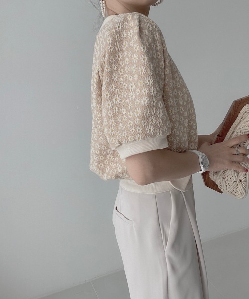 ABITOKYO（アビトーキョー）の「スタンドネック花柄ショルダーブラウス（シャツ/ブラウス・レディース・ブラック/ベージュ/ブルー/ネイビー/イエロー/グリーン/パープル/ピンク・FREE）」の12枚目の写真