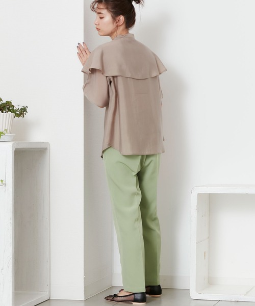 POU DOU DOU（プードゥドゥ）の「センタープレスイージーカラーパンツ（その他パンツ・レディース・ブラック/グリーン/アイボリー・3）」の6枚目の写真