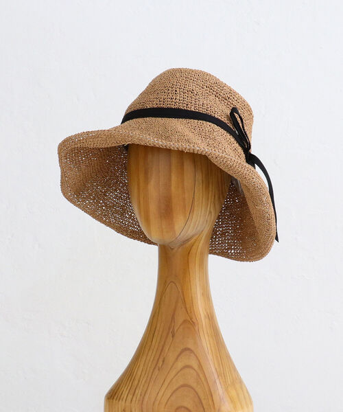 ショートボブにはどんなハットが似合う 夏にぴったりのショートボブ ハットコーデ10選 Zozotown