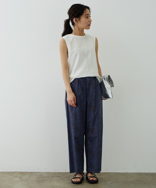 SALON adam et rope'（サロン アダム エ ロペ）の「ドライタッチ2WAYノースリーブプルオーバー（Tシャツ/カットソー・レディース・チャコールグレー/カーキ/ホワイト・FREE）」の4枚目の写真