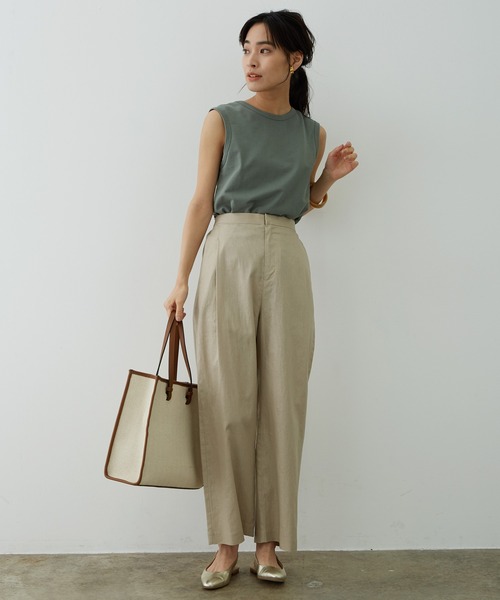 SALON adam et rope'（サロン アダム エ ロペ）の「ドライタッチ2WAYノースリーブプルオーバー（Tシャツ/カットソー・レディース・チャコールグレー/カーキ/ホワイト・FREE）」の5枚目の写真