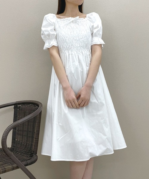 SPIGA（スピーガ）の「前リボンギャザー半袖ミディ丈ワンピース（ワンピース・レディース・ホワイト/ブラック・FREE）」の3枚目の写真