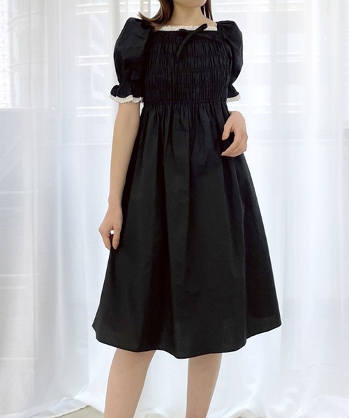 SPIGA（スピーガ）の「前リボンギャザー半袖ミディ丈ワンピース（ワンピース・レディース・ホワイト/ブラック・FREE）」の13枚目の写真