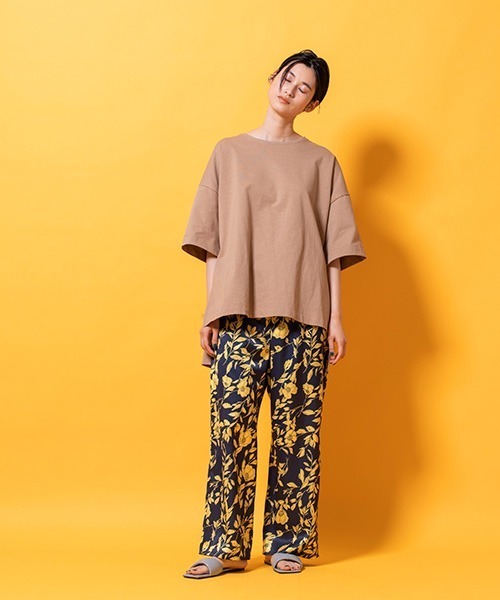 lautreamont BLEUBLANC（ロートレアモンブルーブラン）の「ボタニカルプリントストレートパンツ（その他パンツ・レディース・アイボリー/ベージュ系その他/ダークネイビー・9号）」の16枚目の写真