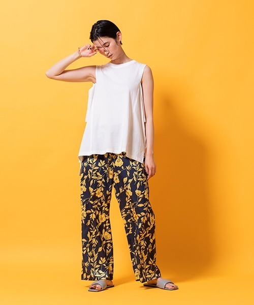 lautreamont BLEUBLANC（ロートレアモンブルーブラン）の「ボタニカルプリントストレートパンツ（その他パンツ・レディース・アイボリー/ベージュ系その他/ダークネイビー・9号）」の14枚目の写真