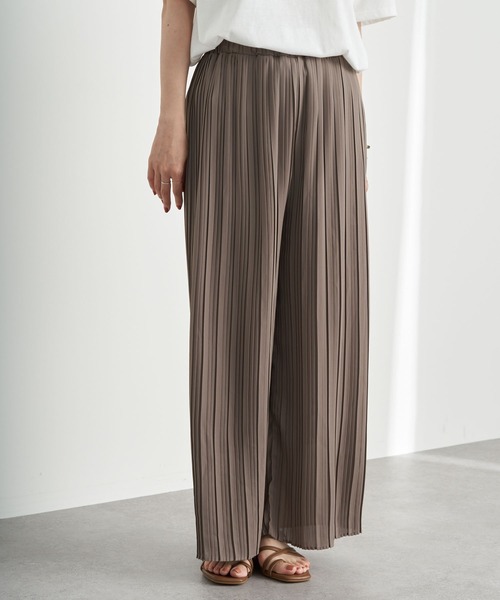 earth music&ecology（アースミュージックアンドエコロジー）の「ストレートプリーツパンツ ＊（その他パンツ・レディース・ブラック/グリーン/アイボリー/ラベンダー/その他14/グレイッシュベージュ・FREE）」の3枚目の写真