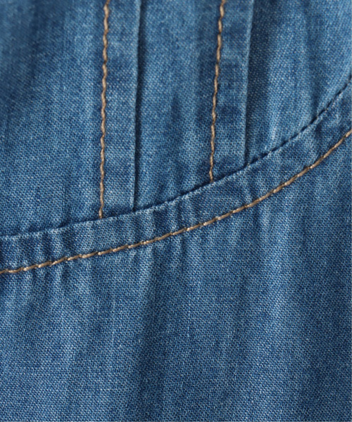 VENCEEXCHANGE（ヴァンスエクスチェンジ）の「デニムピンタックフリルシャツ（シャツ/ブラウス・レディース・ブルー/オフホワイト/ブラック・M）」の6枚目の写真