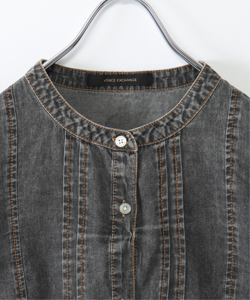 VENCEEXCHANGE（ヴァンスエクスチェンジ）の「デニムピンタックフリルシャツ（シャツ/ブラウス・レディース・ブルー/オフホワイト/ブラック・M）」の9枚目の写真